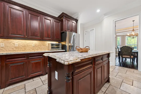 $1,150,000 | 633 Crenshaw Road, Houston, TX 77504
