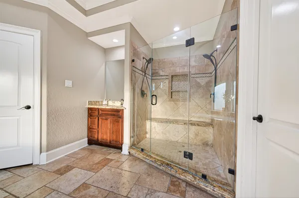 $1,150,000 | 633 Crenshaw Road, Houston, TX 77504