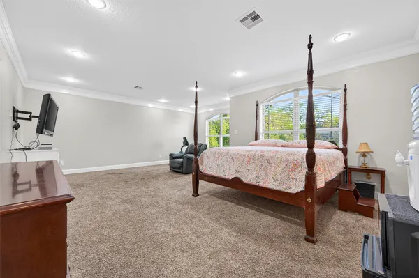 $1,150,000 | 633 Crenshaw Road, Houston, TX 77504