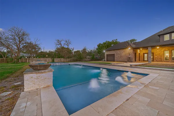 $1,150,000 | 633 Crenshaw Road, Houston, TX 77504