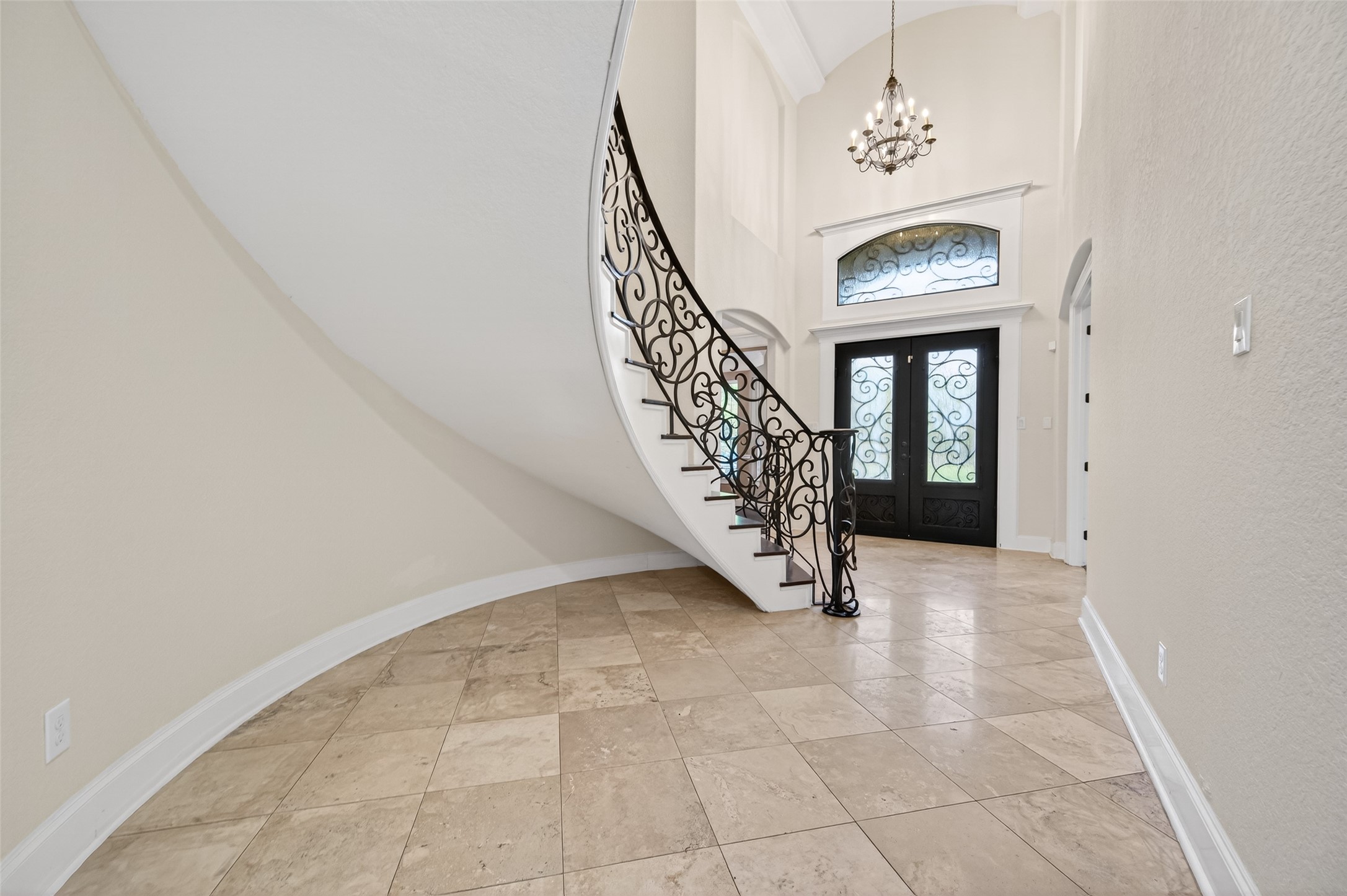 633 Crenshaw Road Houston, TX 77504 - Photo 5 of 50 a view of entryway and hall