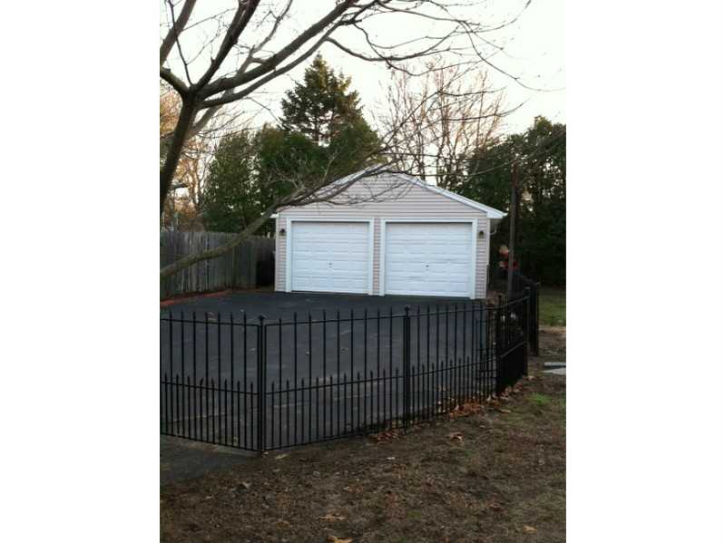 1522 West Shore Road Warwick, RI 02889 - Photo 19 of 21 Parking Lot/Garage.
