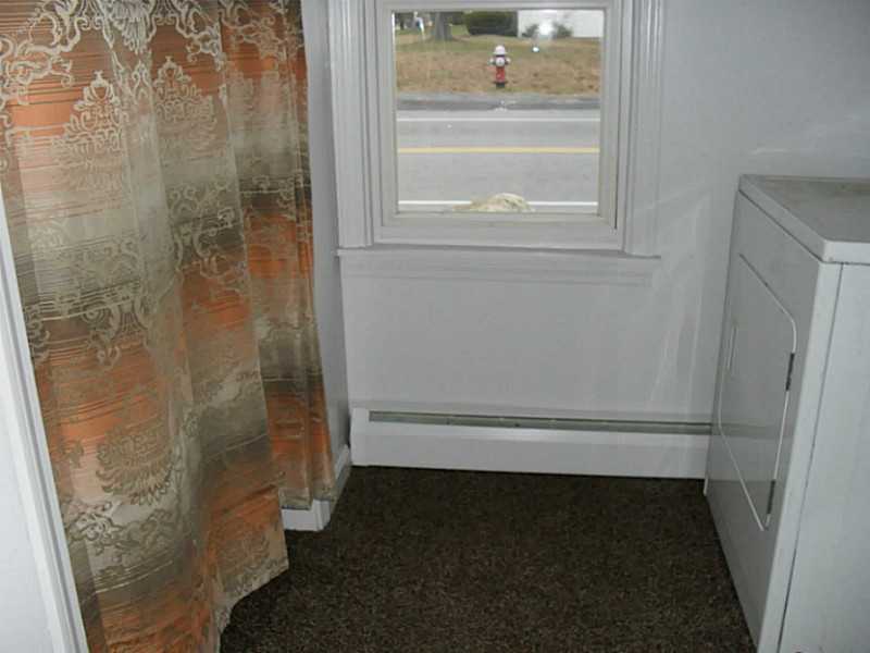 1522 West Shore Road Warwick, RI 02889 - Photo 10 of 21 Laundry Room.