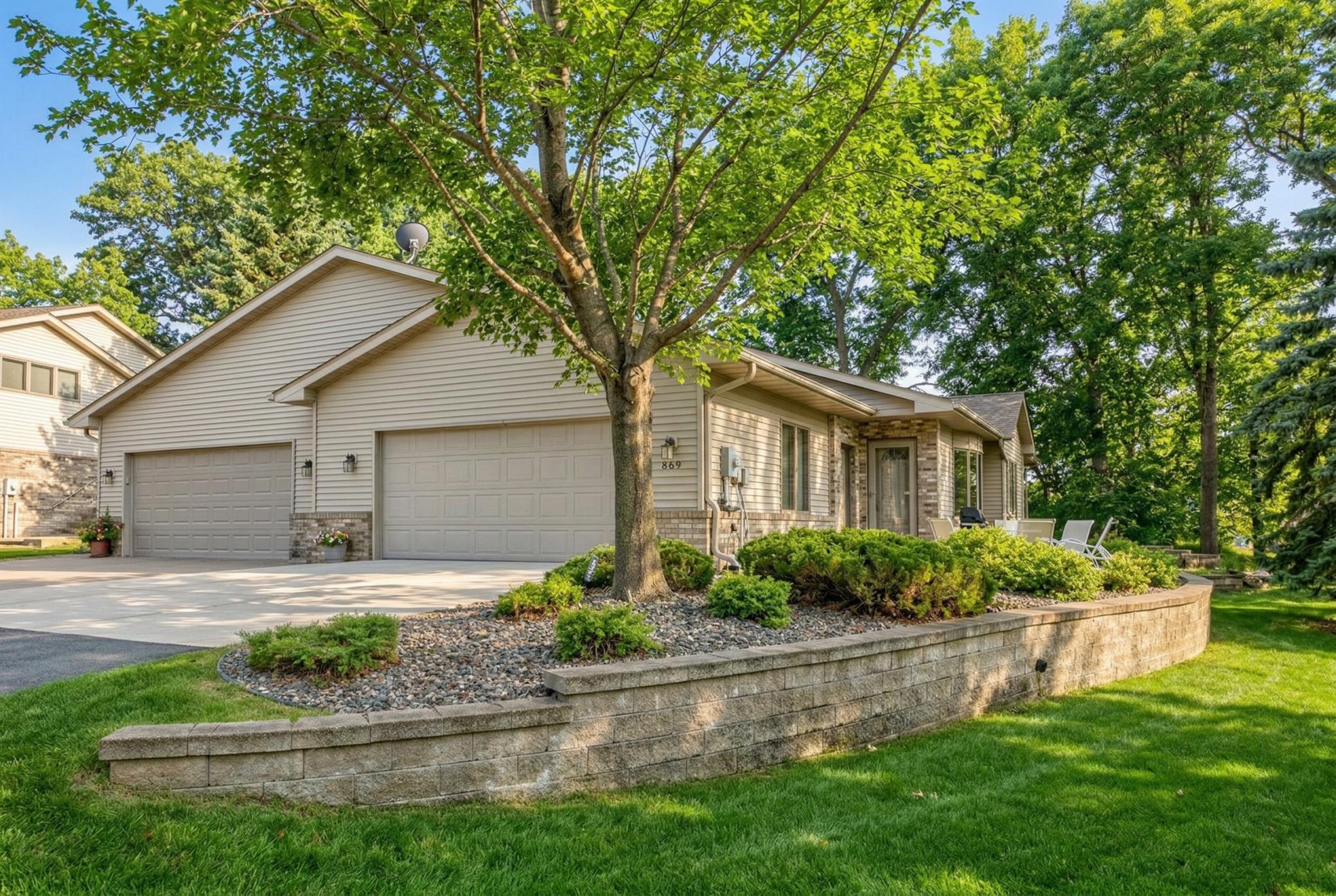 869 Autumn Way Stillwater, MN 55082 - Photo 1 of 39