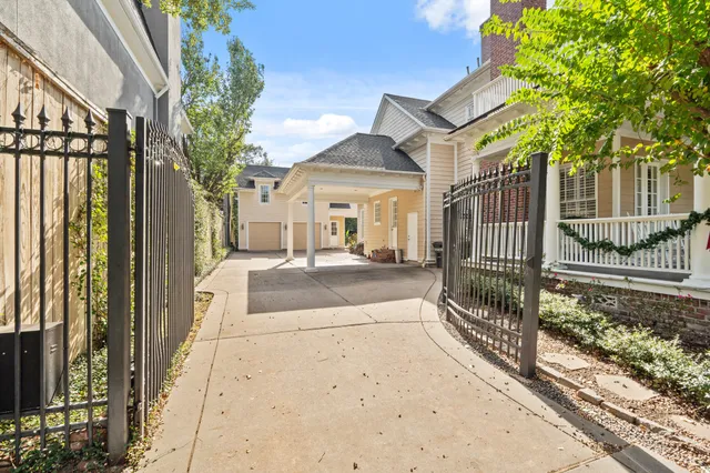 $1,950 | 3 Courtlandt Place, Houston, TX 77006