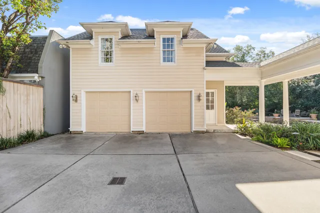 $1,950 | 3 Courtlandt Place, Houston, TX 77006