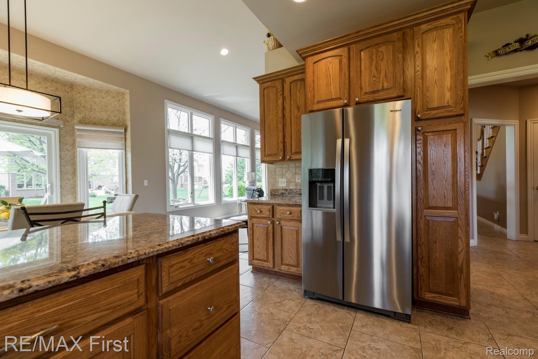 1374 Tulberry Court Rochester, MI 48306 - Photo 18 of 52 18.jpg