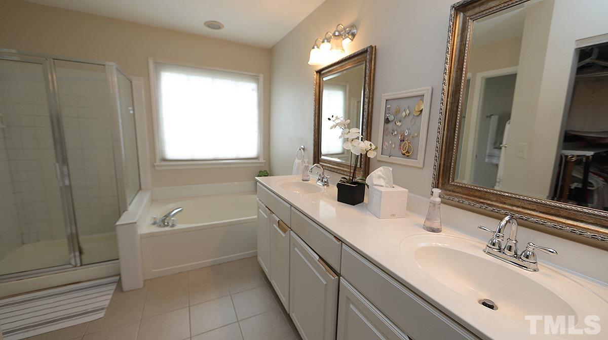 8613 Chalcombe Court Raleigh, NC 27615 - Photo 8 of 12 Gallery Image 8