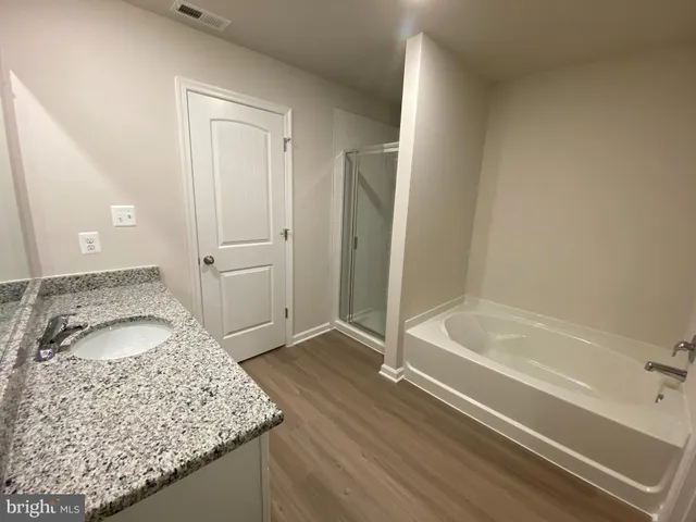 $1,750 | 134 Bloomsbury Street, Falling Waters, WV 25419