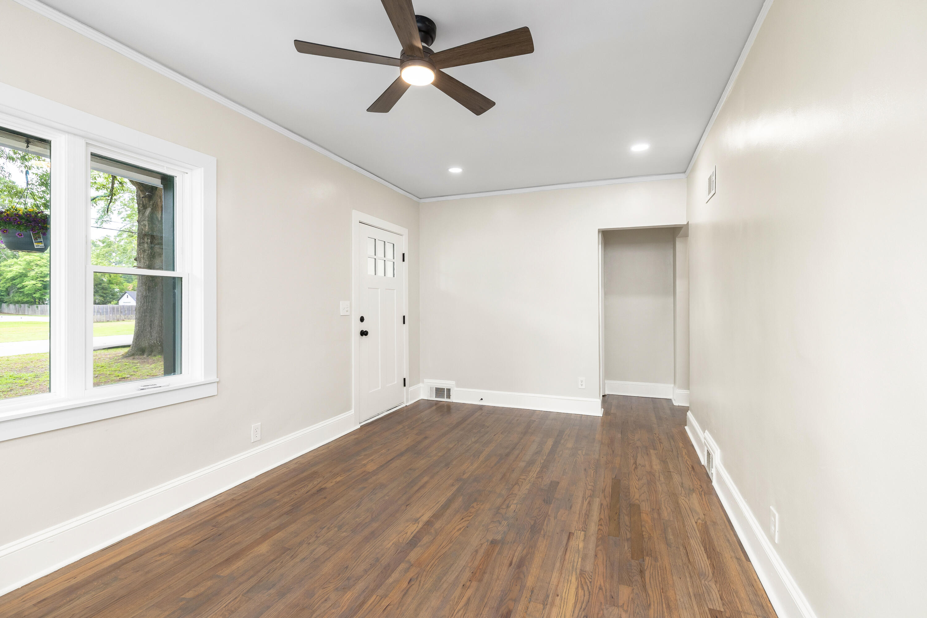 102 Wactor Street Sumter, SC 29150 - Photo 6 of 30
