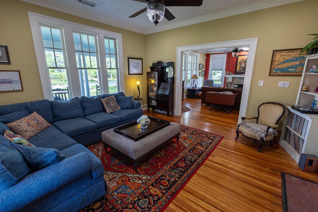 1415 3rd Avenue Columbus, GA 31901 - Photo 11 of 51 Living Room
