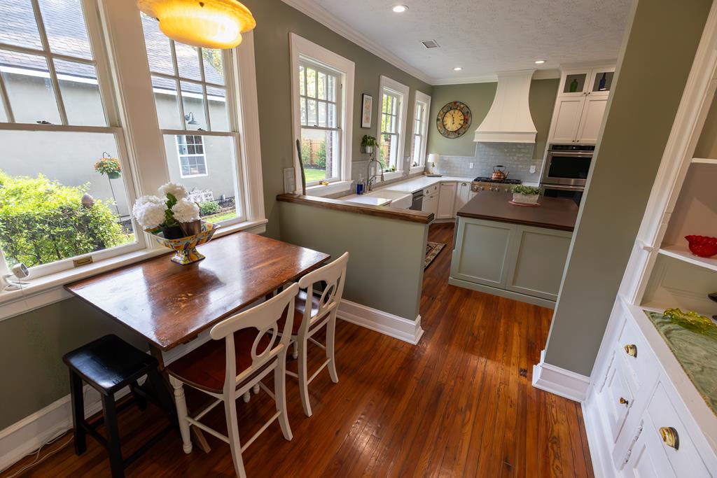 1415 3rd Avenue Columbus, GA 31901 - Photo 22 of 51 Community Table