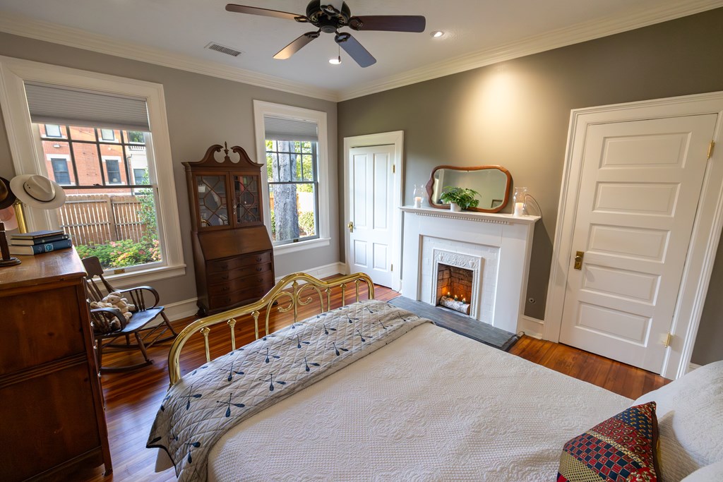 1415 3rd Avenue Columbus, GA 31901 - Photo 26 of 51 Guest Room