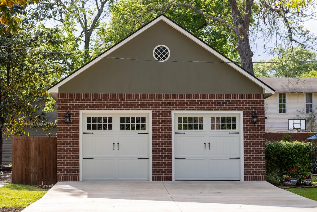 1415 3rd Avenue Columbus, GA 31901 - Photo 3 of 51 2.5 Car Garage