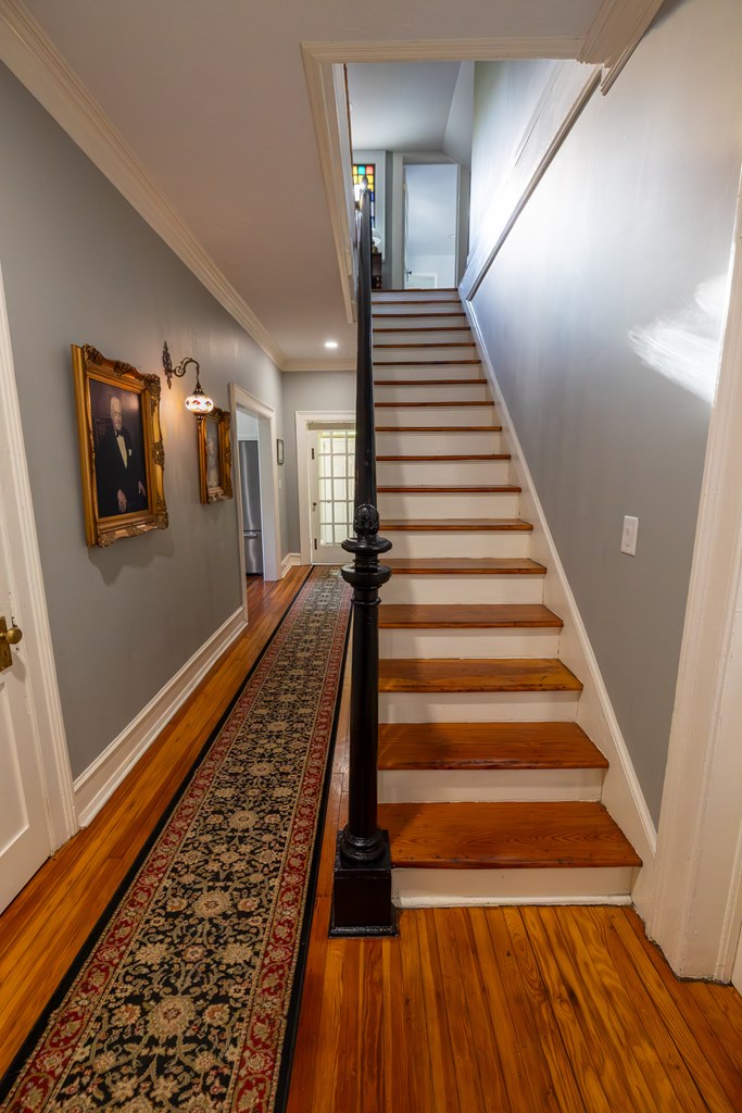 1415 3rd Avenue Columbus, GA 31901 - Photo 37 of 51 Stroll On Up TP The Second Floor