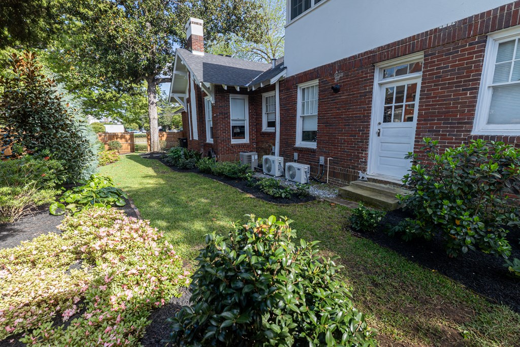 1415 3rd Avenue Columbus, GA 31901 - Photo 45 of 51 North Side Yard