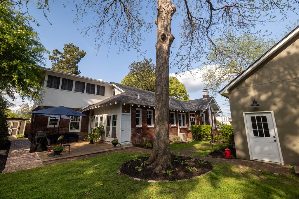 1415 3rd Avenue Columbus, GA 31901 - Photo 46 of 51 Back Sitting And Gazing Area