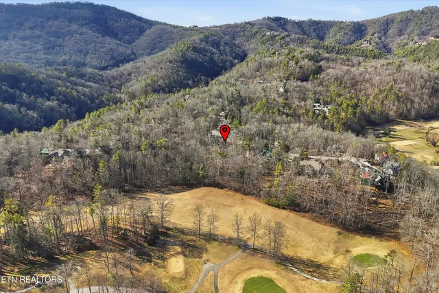 $795,000 | 106 Fairway Circle, Townsend, TN 37882