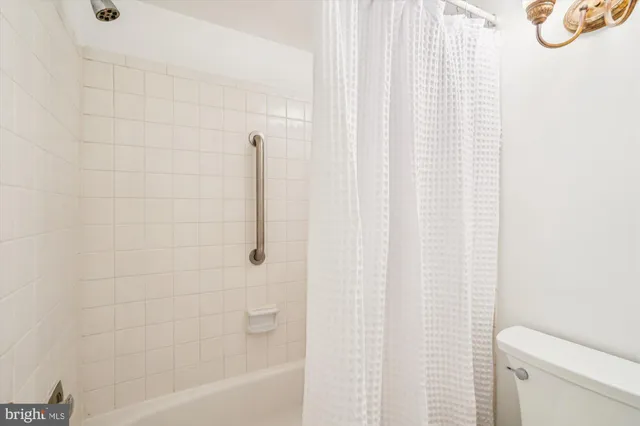 $349,900 | 563 Florida Avenue, Unit 102, Herndon, VA 20170