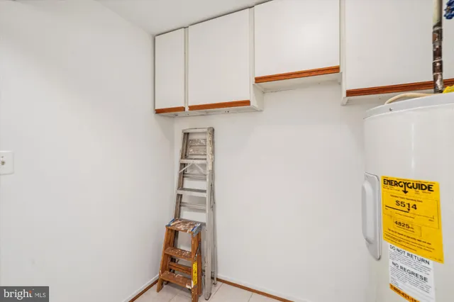 $349,900 | 563 Florida Avenue, Unit 102, Herndon, VA 20170