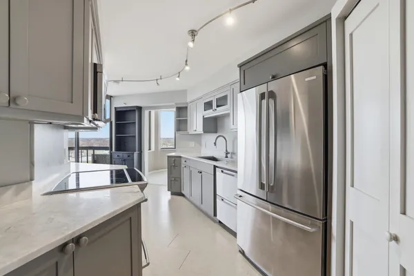 $289,900 | 6566 France Avenue South, Unit 902, Edina, MN 55435