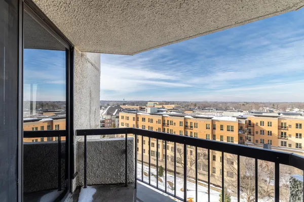 $289,900 | 6566 France Avenue South, Unit 902, Edina, MN 55435