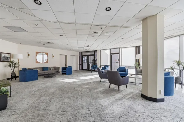 $289,900 | 6566 France Avenue South, Unit 902, Edina, MN 55435