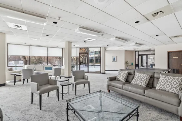 $289,900 | 6566 France Avenue South, Unit 902, Edina, MN 55435