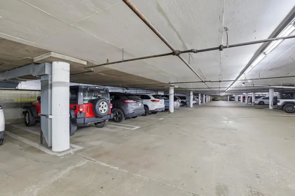 $289,900 | 6566 France Avenue South, Unit 902, Edina, MN 55435