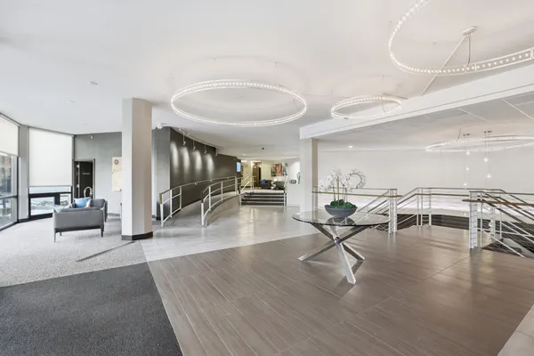 $289,900 | 6566 France Avenue South, Unit 902, Edina, MN 55435