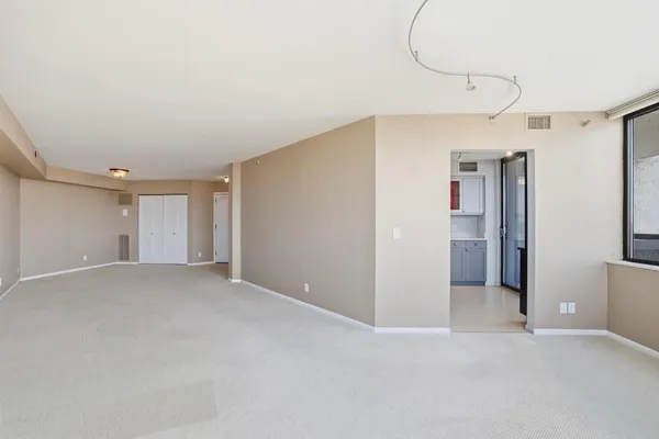 $289,900 | 6566 France Avenue South, Unit 902, Edina, MN 55435