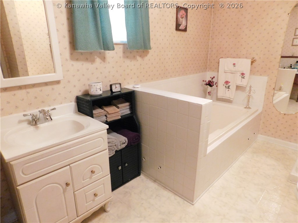 398 Bills Creek Road Winfield, WV 25213 - Photo 20 of 29 Gallery Image 20