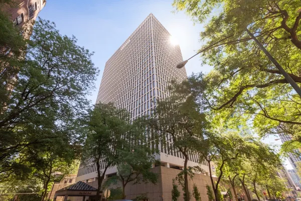 $189,900 | 1 East Scott Street, Unit 2002, Chicago, IL 60610