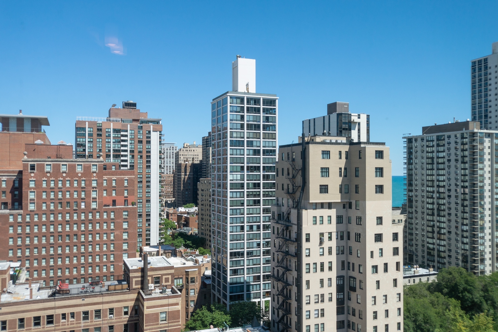 1 East Scott Street, Unit 2002 Chicago, IL 60610 - Photo 11 of 16