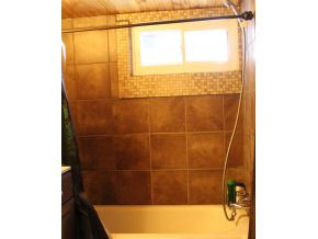 634 Princeton Road Johnson City, TN 37601 - Photo 21 of 24 Tiled tub enclosure