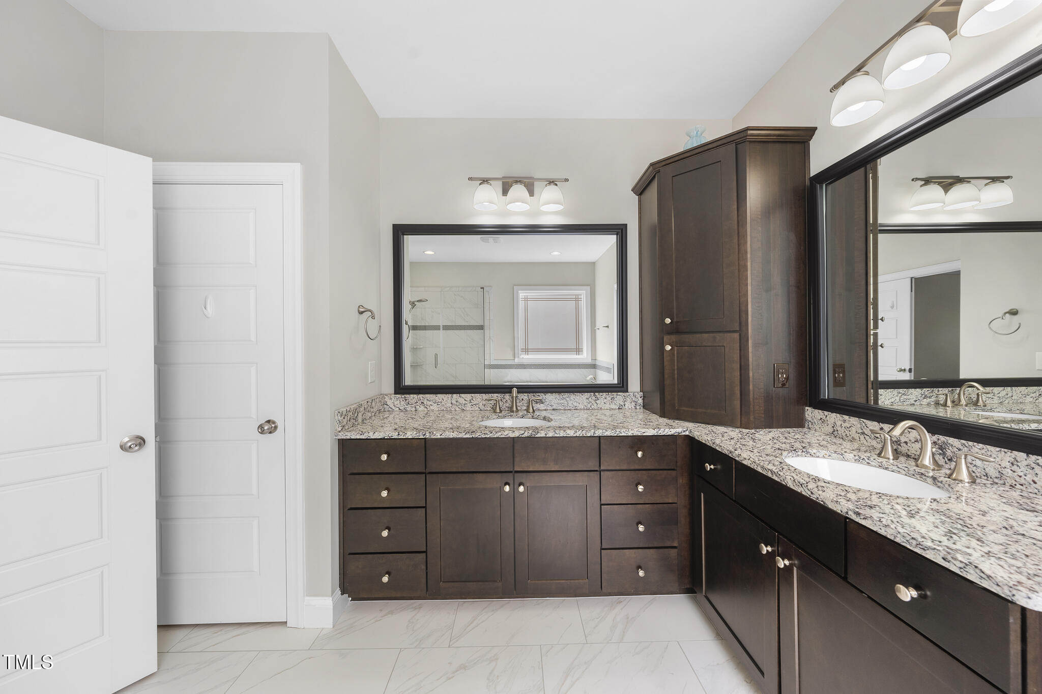 2609 Brookstone Ridge Loop Raleigh, NC 27613 - Photo 33 of 65 Primary Bath