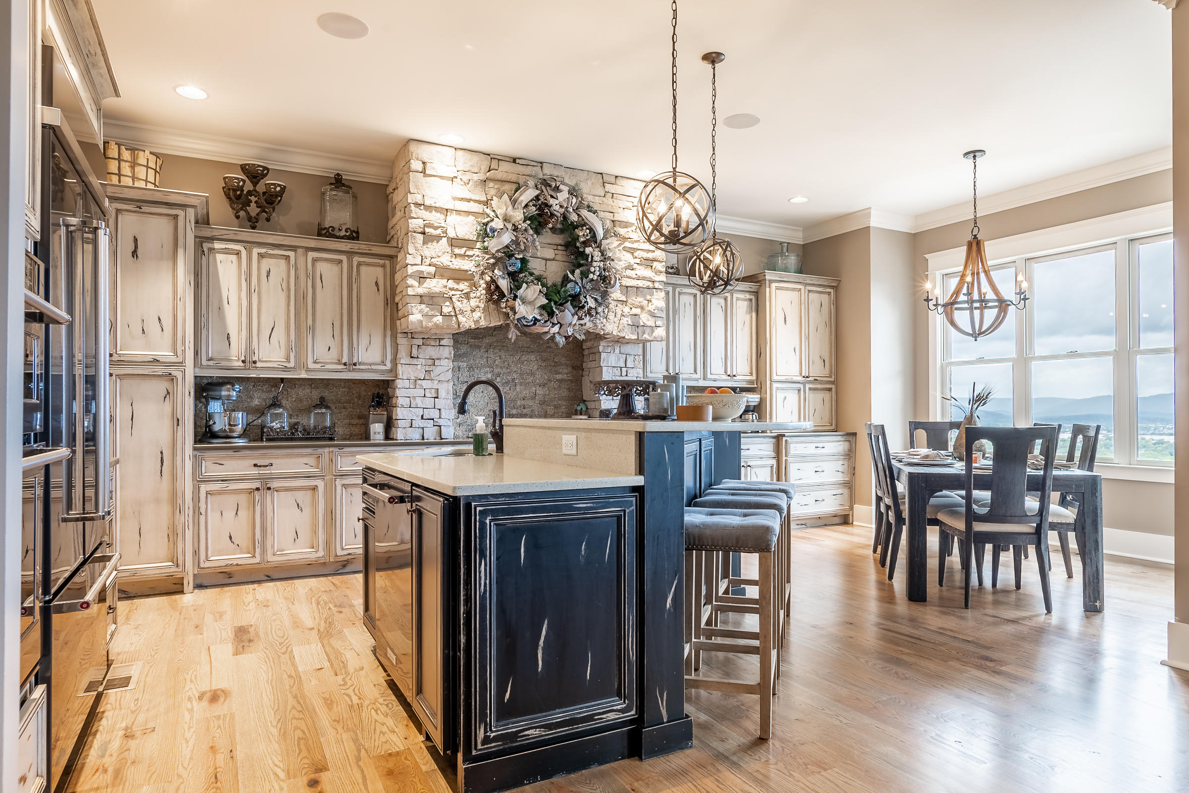 53 South Crest Road Chattanooga, TN 37404 - Photo 19 of 89 LOVELY KITCHEN