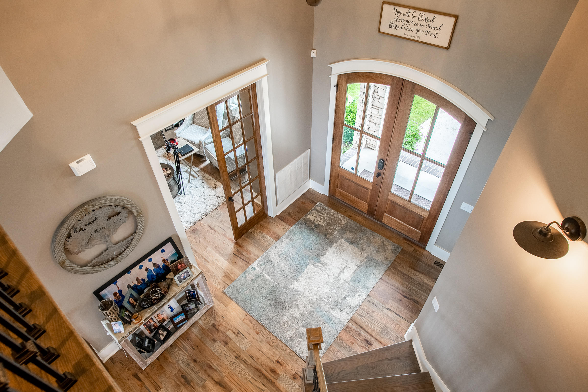53 South Crest Road Chattanooga, TN 37404 - Photo 40 of 89 ELEGANT ENTRY