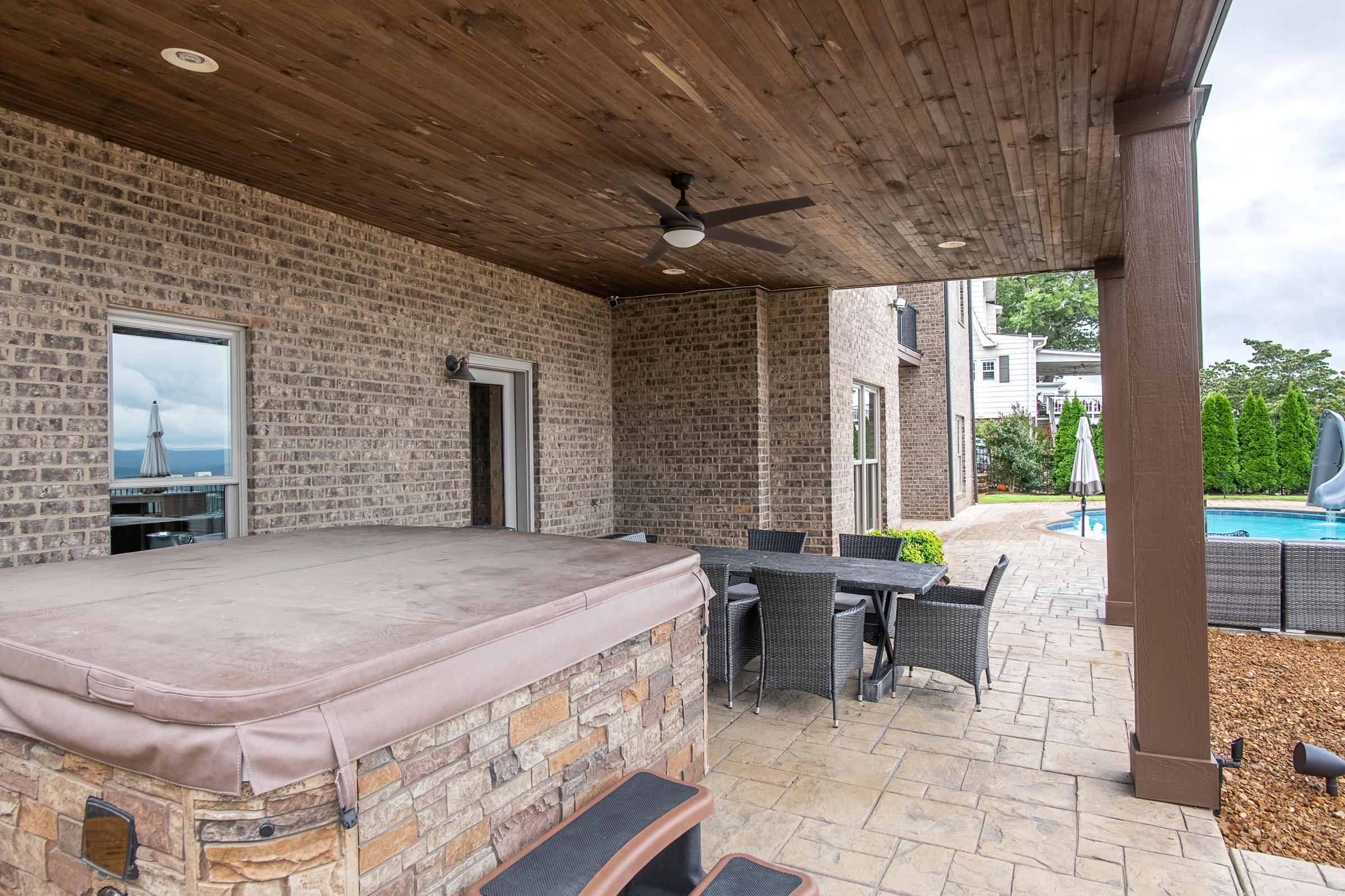 53 South Crest Road Chattanooga, TN 37404 - Photo 73 of 89 HOT TUB