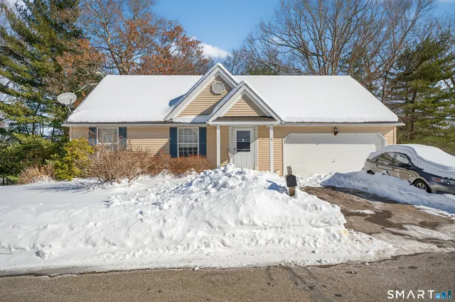 $215,000 | 6 Skyline Drive, Unit 6, North Windham, CT 06256