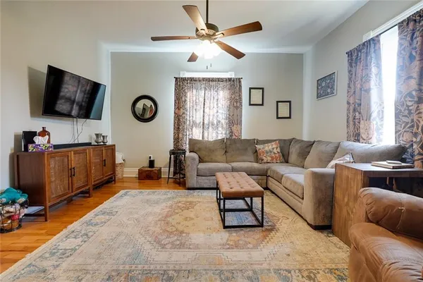 $228,000 | 214 East 15th Street, Higginsville, MO 64037