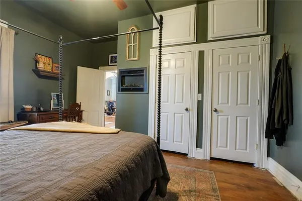 $228,000 | 214 East 15th Street, Higginsville, MO 64037