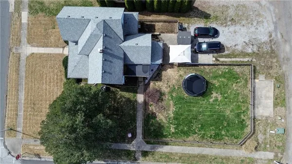 $228,000 | 214 East 15th Street, Higginsville, MO 64037