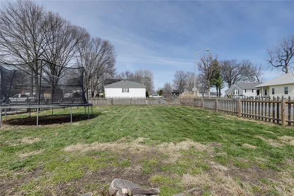 $228,000 | 214 East 15th Street, Higginsville, MO 64037