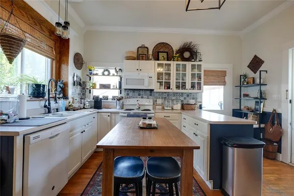 $228,000 | 214 East 15th Street, Higginsville, MO 64037