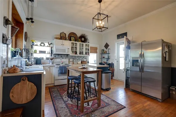 $228,000 | 214 East 15th Street, Higginsville, MO 64037