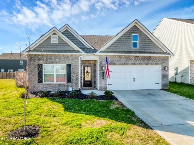 $389,900 | 1713 Newbury Lane, Maryville, TN 37803
