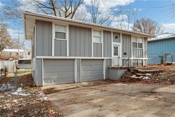 $215,000 | 3621 South Scott Avenue, Independence, MO 64052