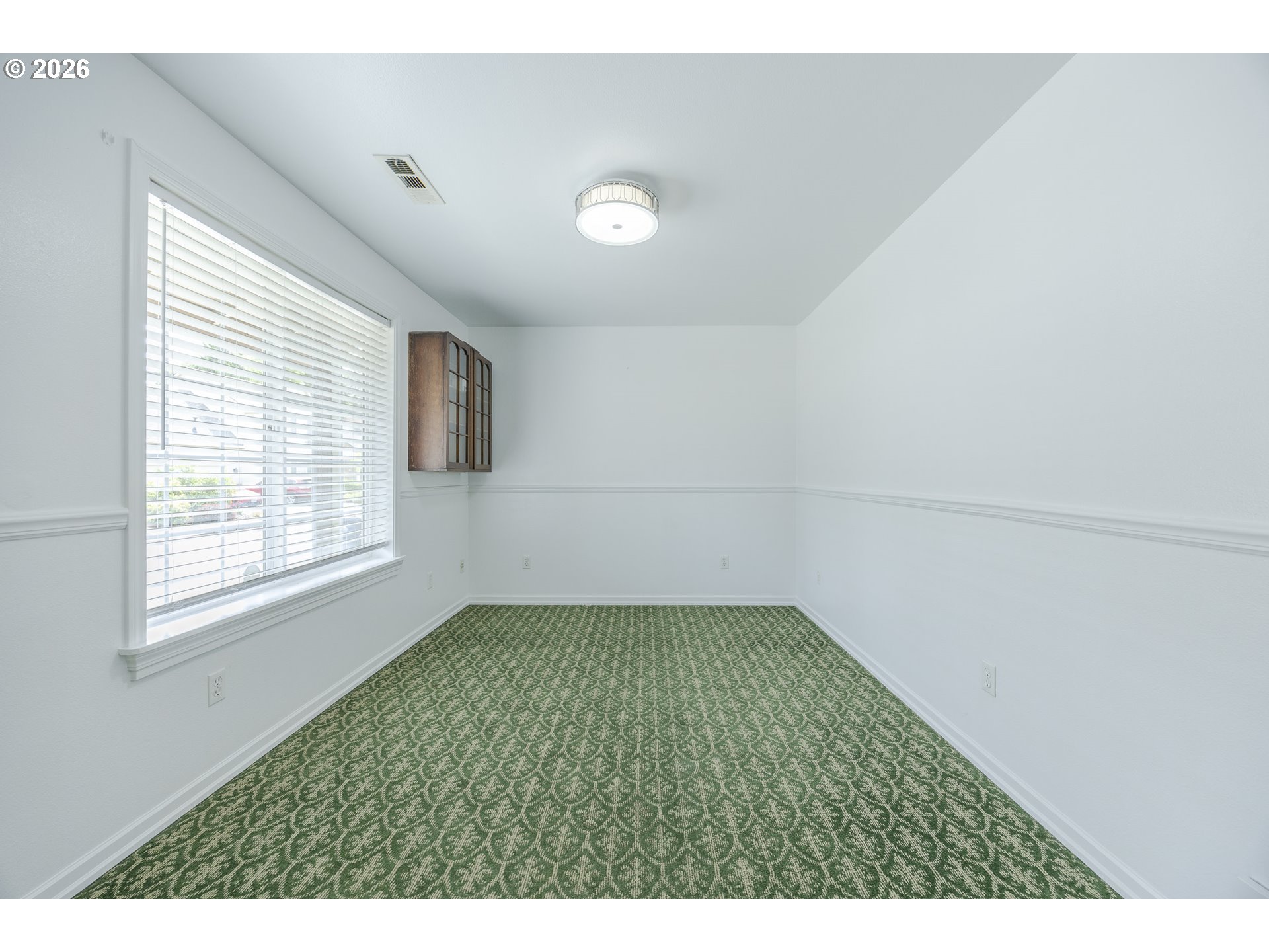 6876 Simeon Drive Springfield, OR 97478 - Photo 5 of 41