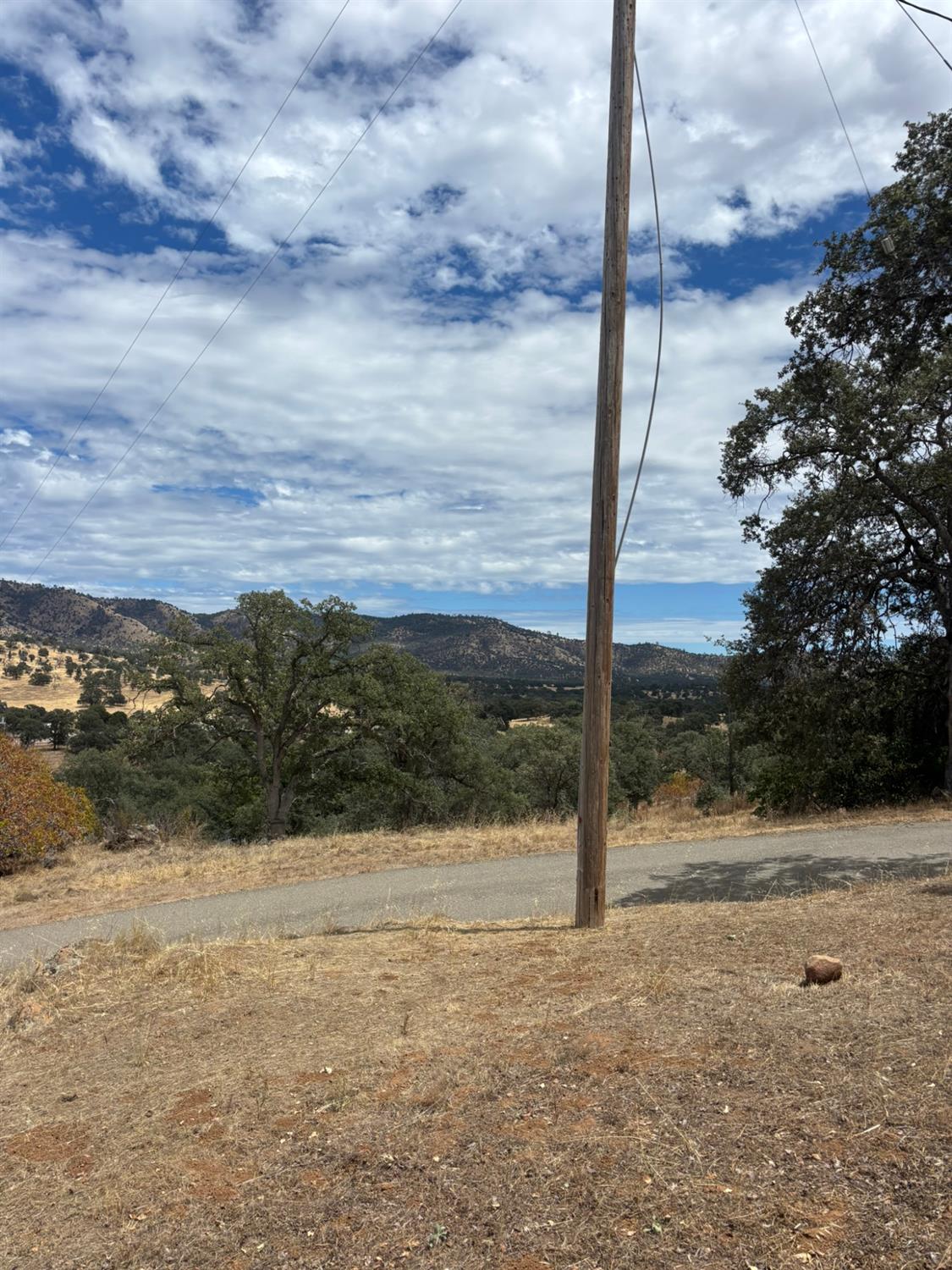 2609 Granite Lane Catheys Valley, CA 95306 - Photo 8 of 10